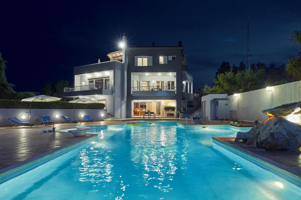 Villa Dennis ヴラハティ エクステリア 写真